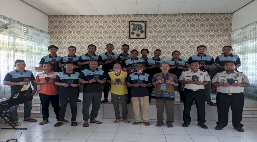 Lapas Tolitoli Terima 60 Alkitab dari Yayasan The Gideon Interna untuk Warga Binaan