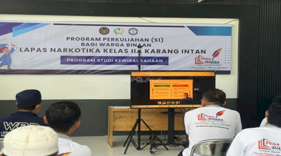 Semangat Belajar Warga Binaan Warnai Perkuliahan Matematika Bisnis di Lapas Narkotika Karang Intan