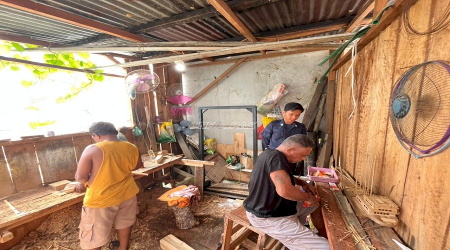 Warga Binaan Lapas Wahai Siap Hasilkan Replika Pinisi Mewah dari Kayu Bekas