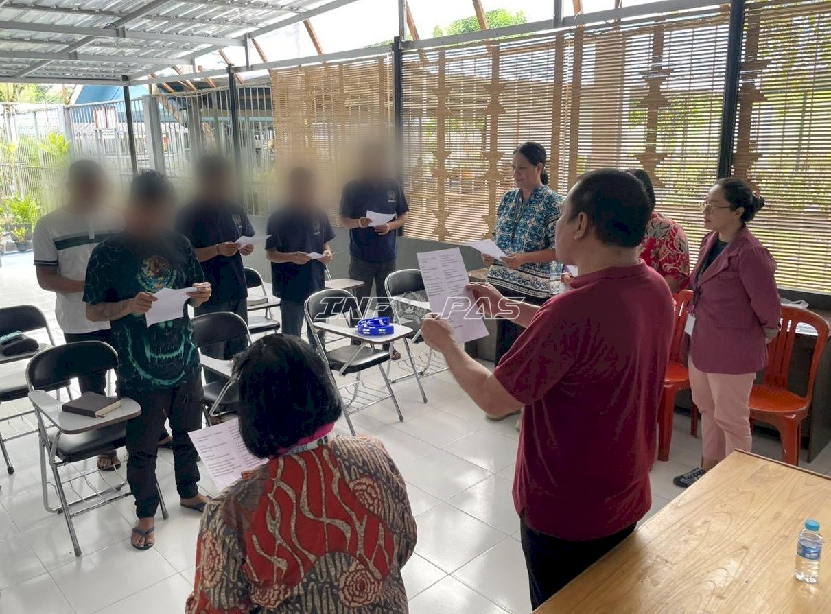Lapas Narkotika Karang Intan Hadirkan Kebaktian, Perkuat Nilai Spiritual Warga Binaan