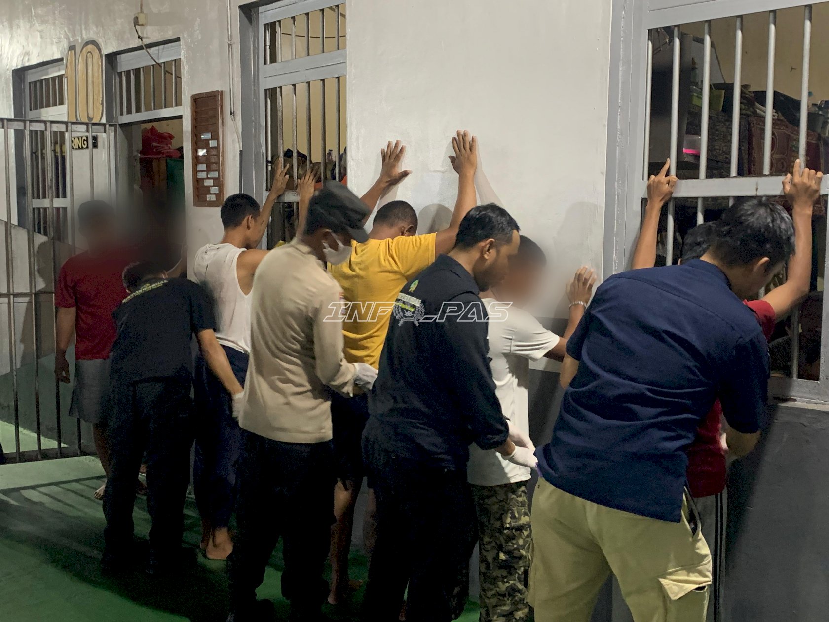 Gandeng TNI-Polri, Kanwil Ditjenpas Kalsel Gelar Razia Gabungan di Lapas Banjarbaru