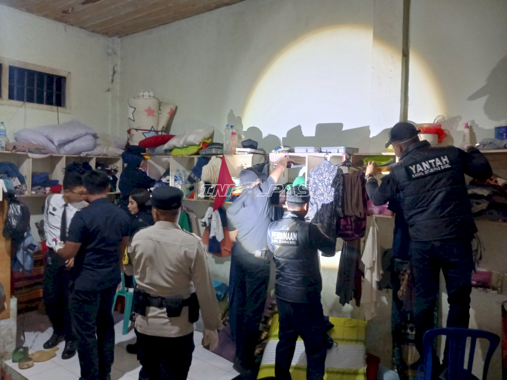 Kanwil Ditjenpas Babel Gandeng APH Gelar Razia Gabungan di Lapas Sungailiat
