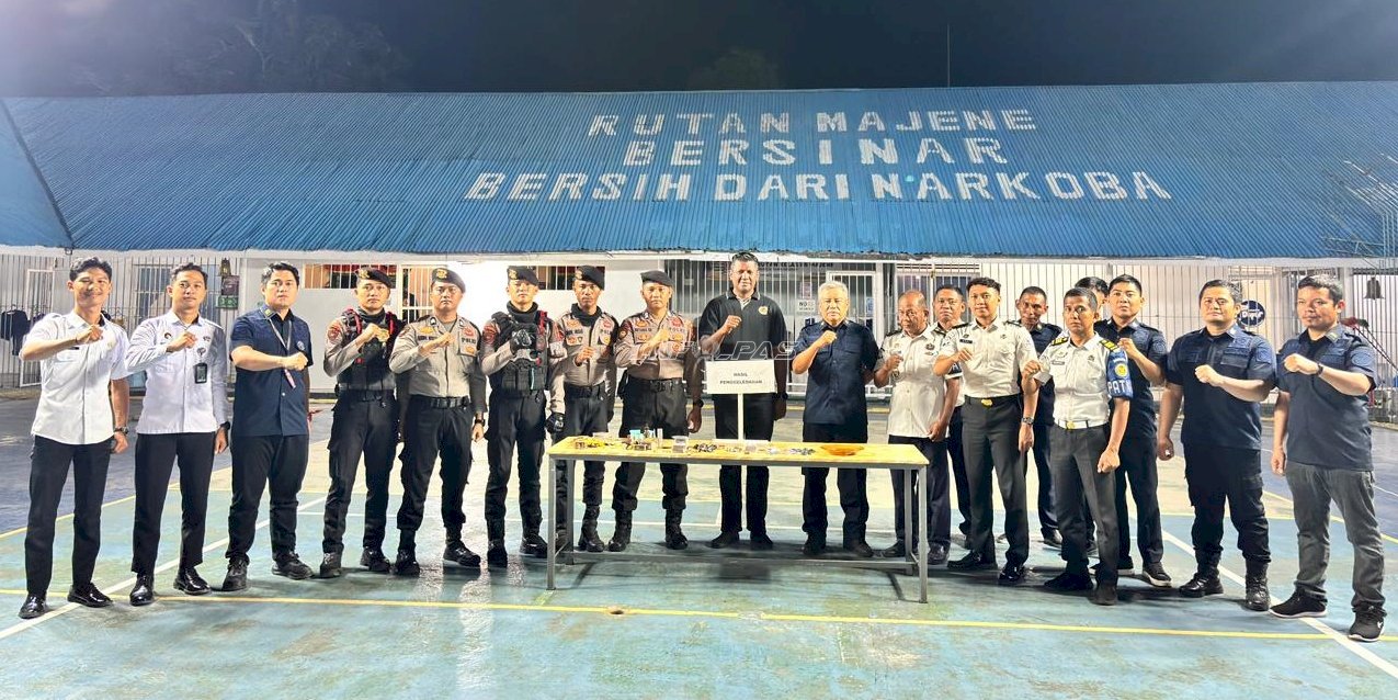 Rutan Majene Geledah Blok dan Kamar Hunian Warga Binaan bersama Polres Majene