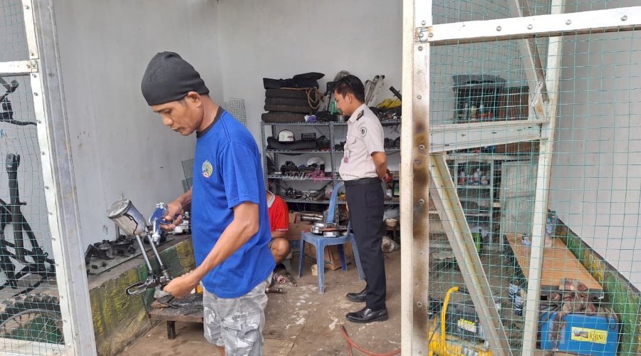 Di Bengkel Laskarin, Warga Binaan Kembangkan Keterampilan Body Repair 