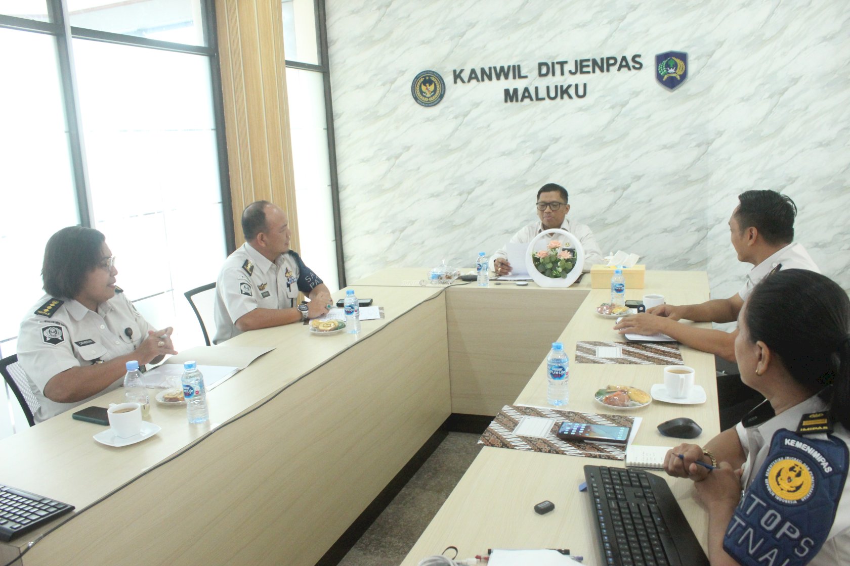 Perkuat Objektivitas Birokrasi, Kanwil Ditjenpas Maluku Gelar Rapat Tim Penilai Kinerja