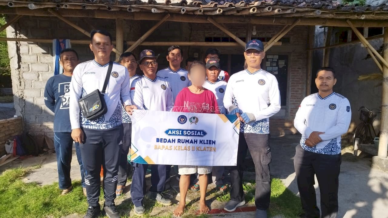 Bapas Klaten Bedah Rumah Keluarga Klien di Desa Kragilan, Wujud Kepedulian Sosial