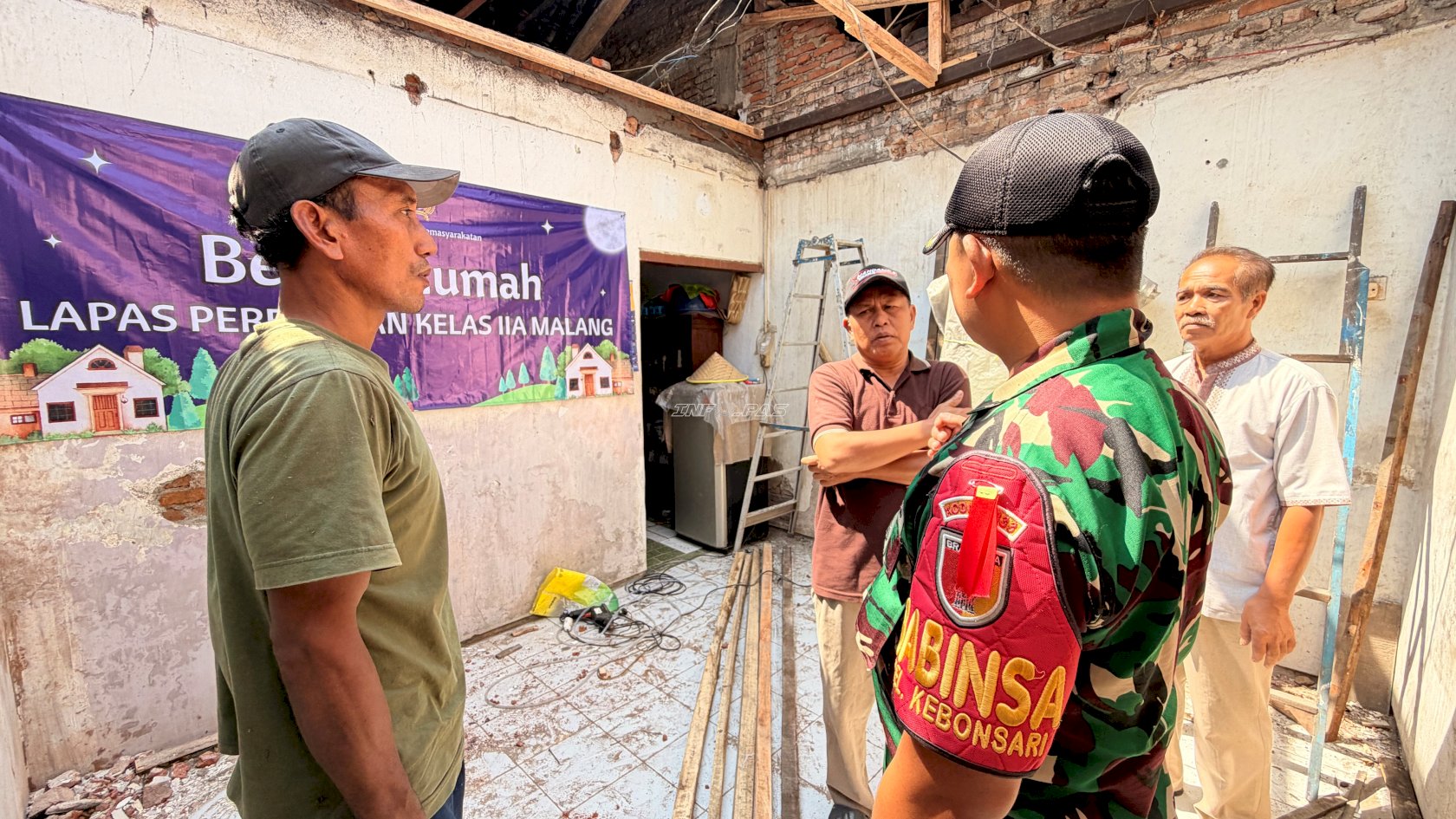 Peduli Masyarakat, Lapas Perempuan Malang Bedah Rumah Warga Sekitar
