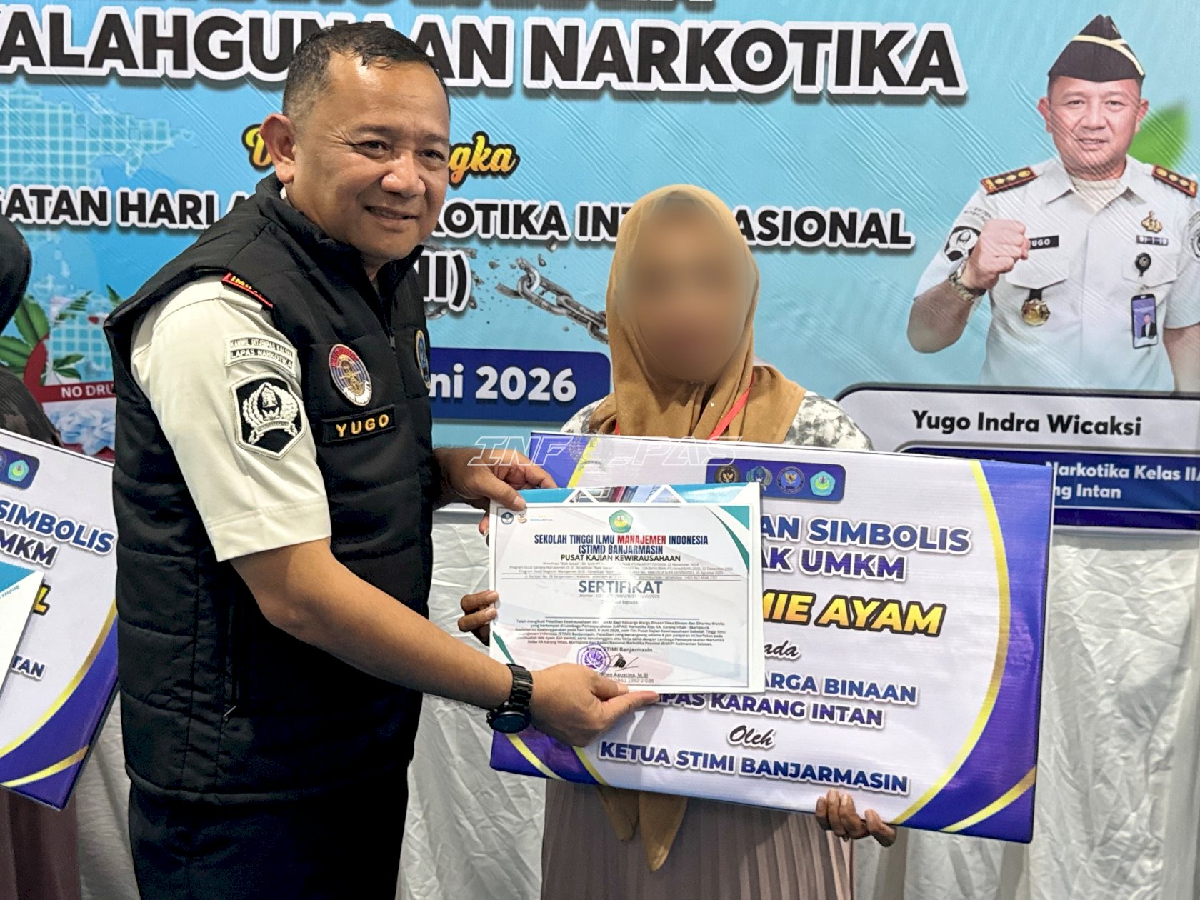 Lapas Narkotika Karang Intan Serahkan Gerobak UMKM bagi Keluarga Warga Binaan dan Warga Desa Binaan