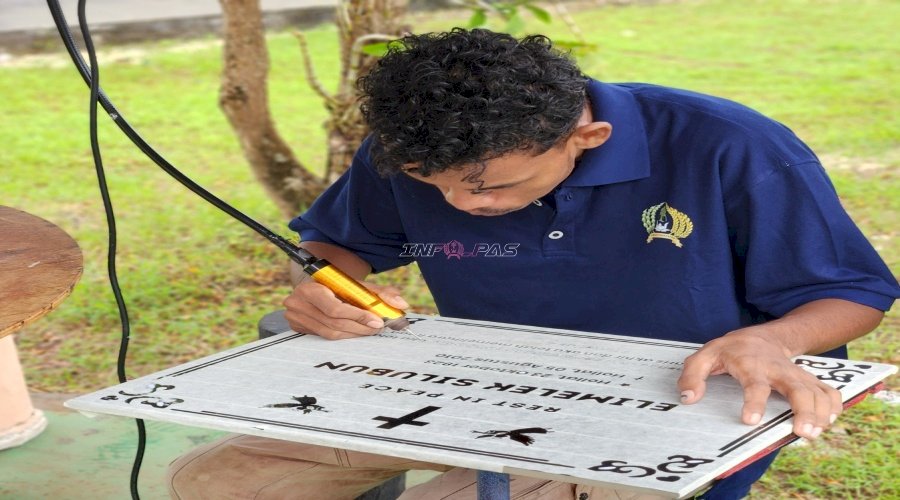 Kreatif Mandiri, Warga Binaan Lapas Tual Sukses Produksi Batu Nisan Berkualitas