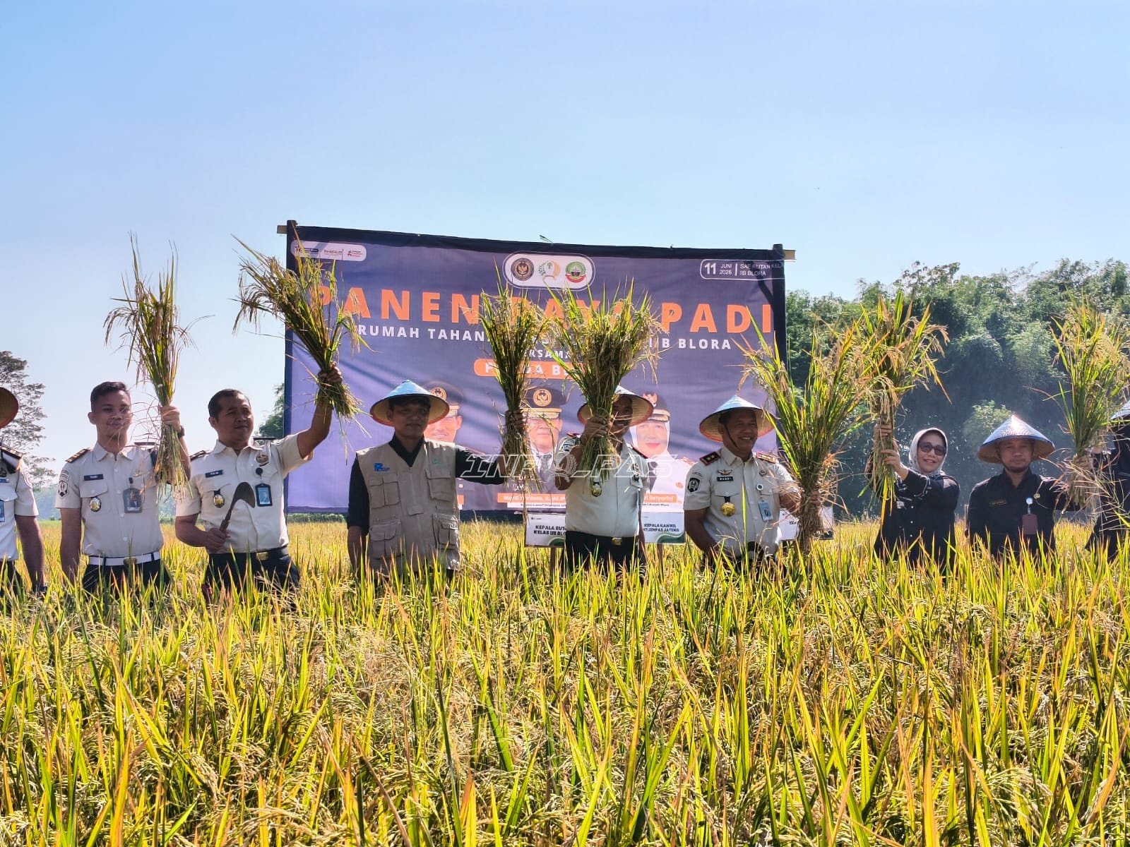 Kakanwil Ditjenpas Jateng Apresiasi Panen Raya Padi Rutan Blora