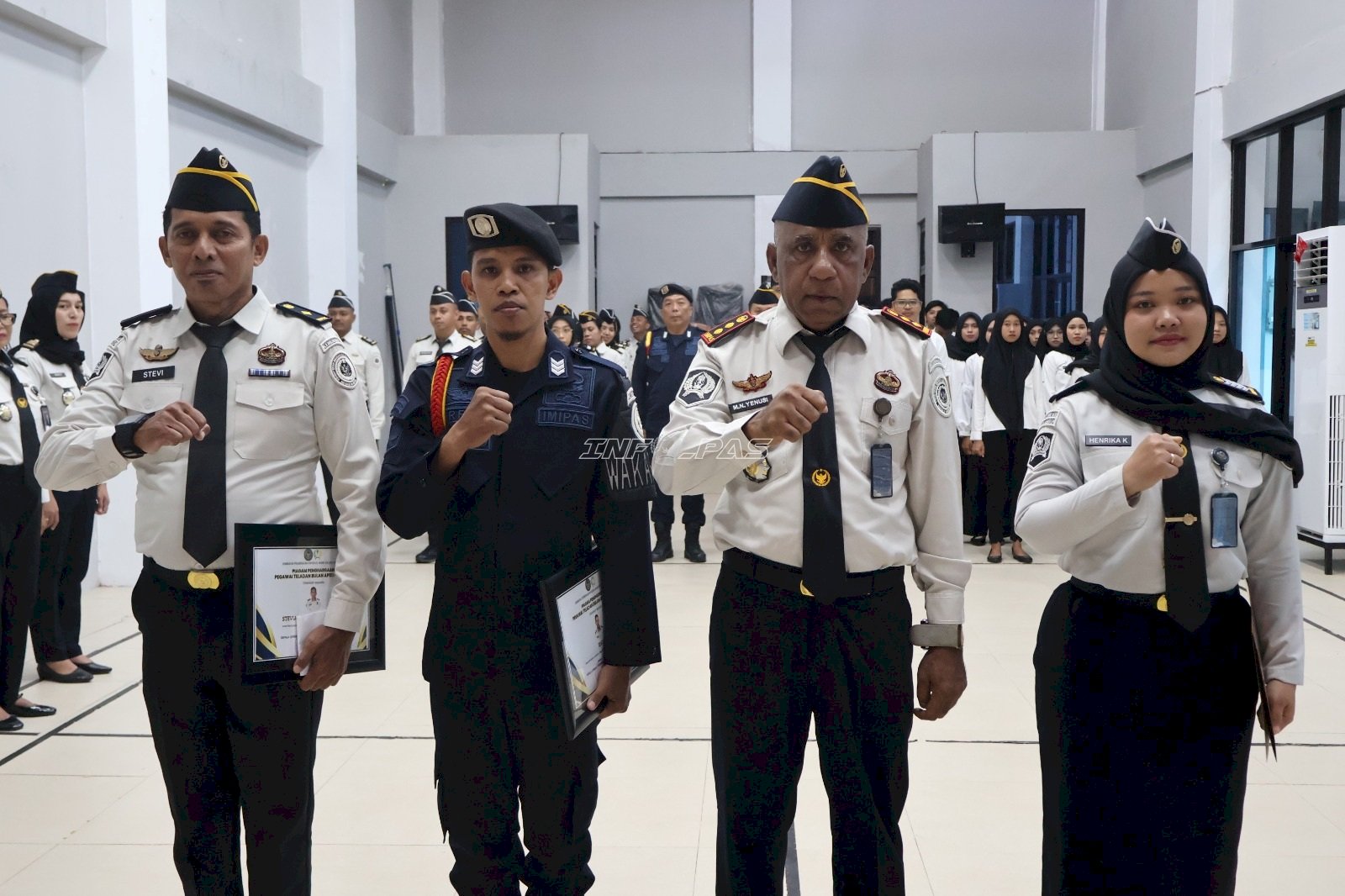 Apresiasi Kinerja Pegawai, LPKA Ambon Berikan Reward dan Sematkan Tanda Pangkat