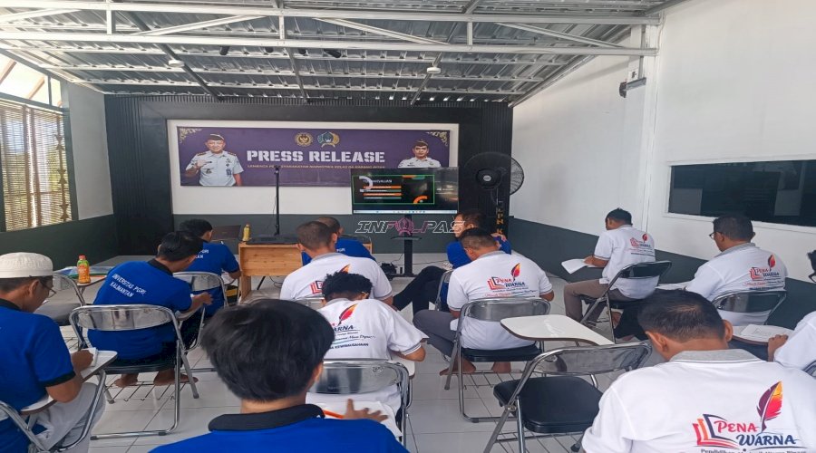 Tingkatkan Pengetahuan dan Keterampilan, Warga Binaan Lapas Narkotika Karang Intan Pelajari Materi Kewirausahaan 