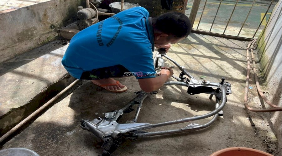 Tingkatkan Kemandirian, Warga Binaan Rutan Rantau Asah Keterampilan Pengecatan 