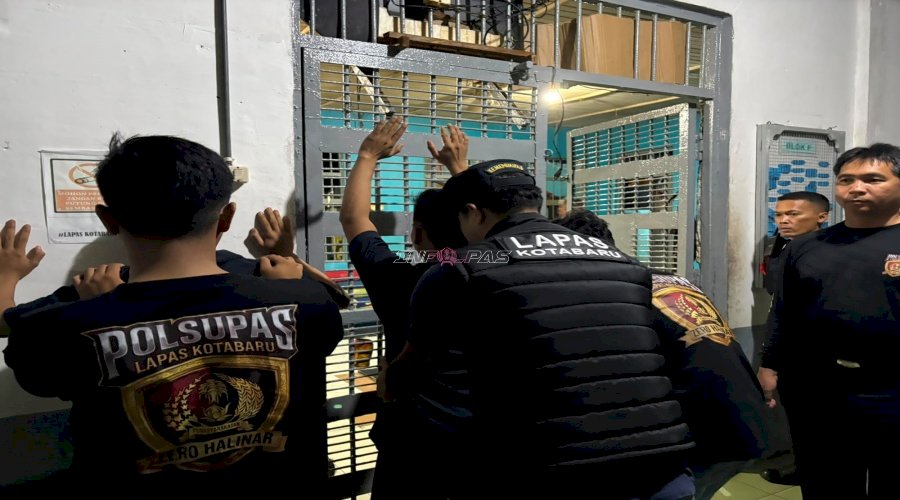Ciptakan Lapas Aman dan Kondusif, Lapas Kotabaru Gelar Razia Insidentil di Blok Hunian