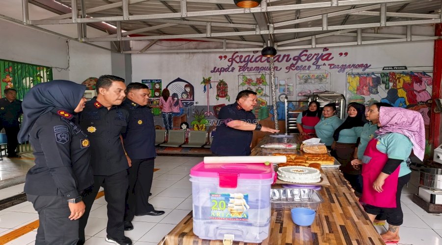 Kakanwil Ditjenpas Kaltim Sapa Warga Binaan Lapas Perempuan Tenggarong, Perkuat Semangat Pembinaan 
