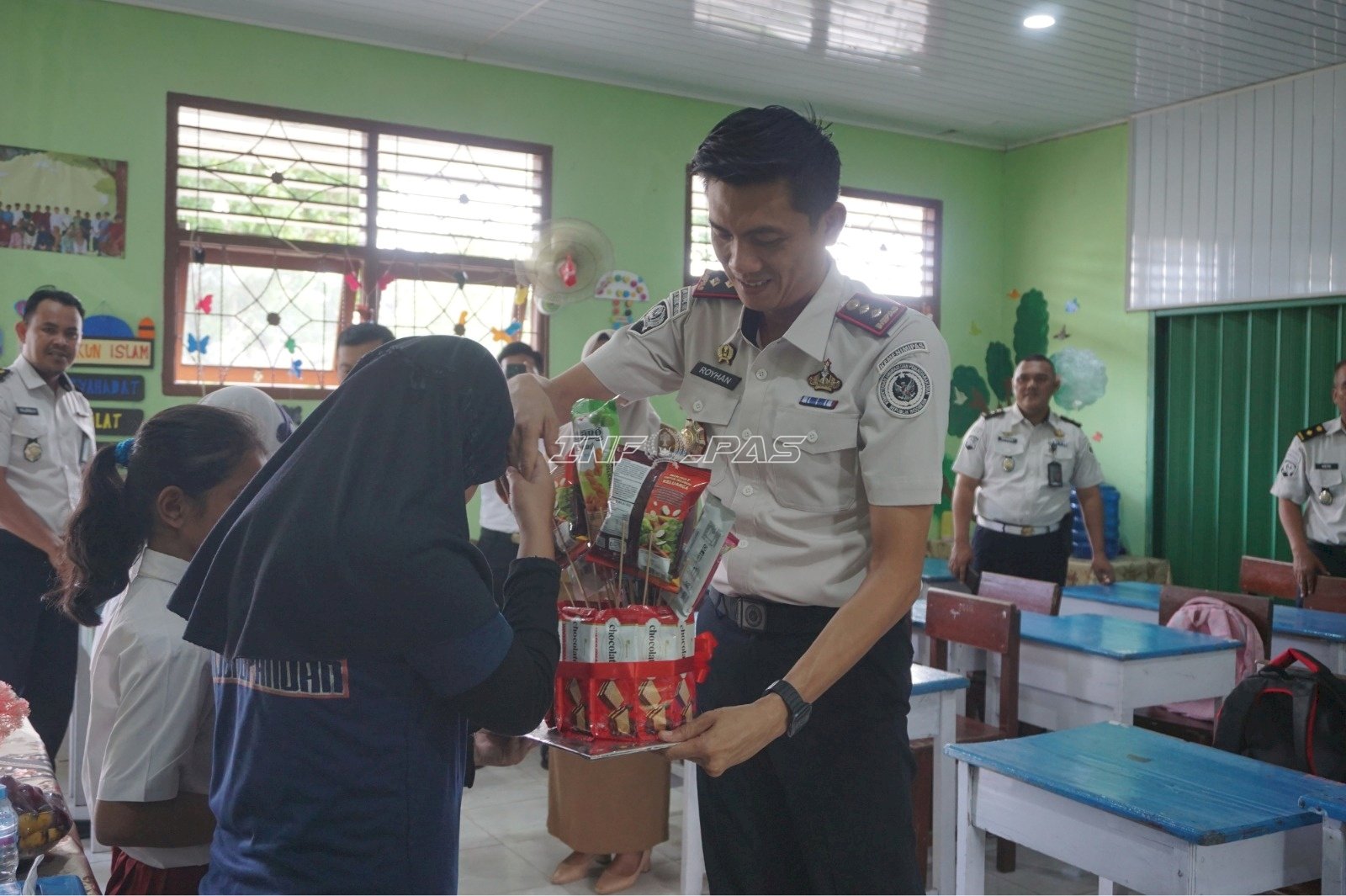 Geber Pas Lapas Tanjungpandan Hadirkan Senyum Pelajar SDN 43 Tanjungpandan