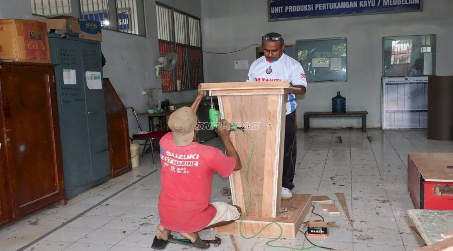 Warga Binaan Semangat Buat Mimbar, Lapas Ambon Dorong Kemandirian dan Pengembangan UMKM