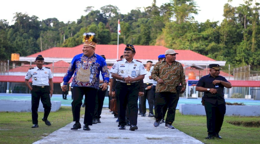 Kakanwil Ditjenpas Papua Barat Kunjungi Rutan Bintuni, Pastikan Pelayanan Pemasyarakatan Sesuai Standar