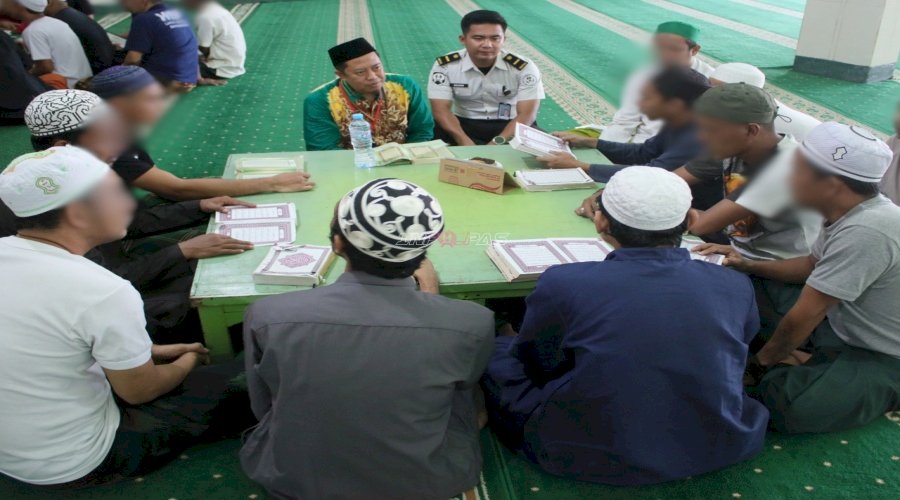 Lapas Banjarmasin Terima Hibah 50 Iqra dari Kemenag Kota Banjarmasin