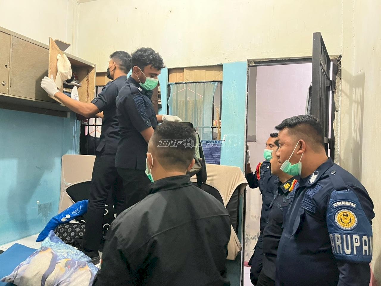 Penggeledahan Insidentil Malam Hari, Lapas Piru Perkuat Pengawasan Blok Hunian