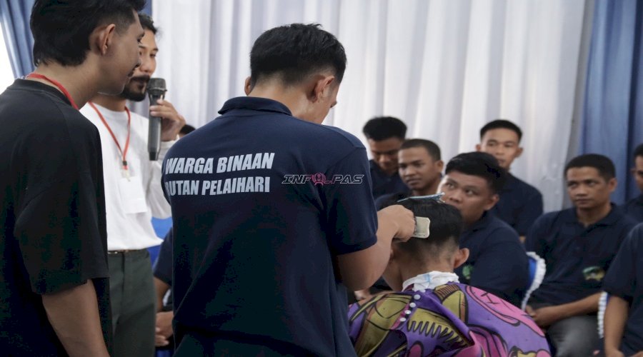 Rutan Pelaihari dan Dinsos Kab. Tanah Laut Hadirkan Pelatihan Cukur Rambut untuk Warga Binaan