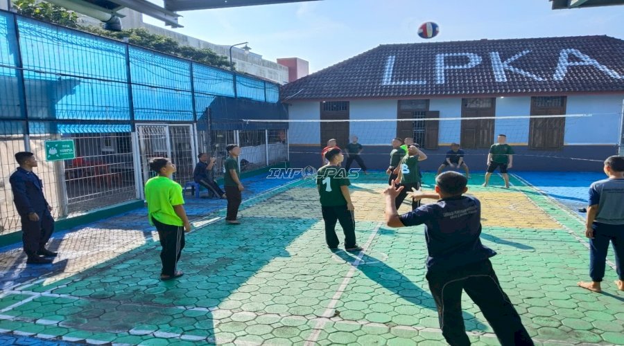 Gelorakan Semangat Sehat, Anak Binaan LPKA Pangkalpinang Asah Kekompakan lewat Voli