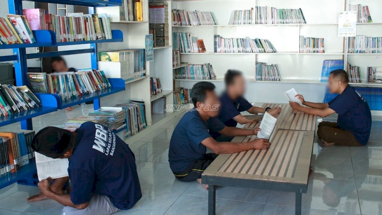 Perpustakaan Lapas Banjarmasin Jadi Ruang Belajar dan Diskusi Warga Binaan
