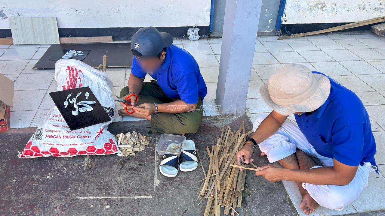 Rutan Marabahan Pasarkan Kaligrafi Islami Hasil Pembinaan Kemandirian Warga Binaan