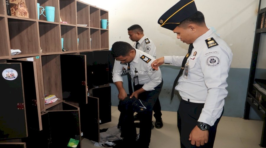 LPKA Ambon Perketat Pengamanan lewat Razia Badan dan Barang Anak Binaan 