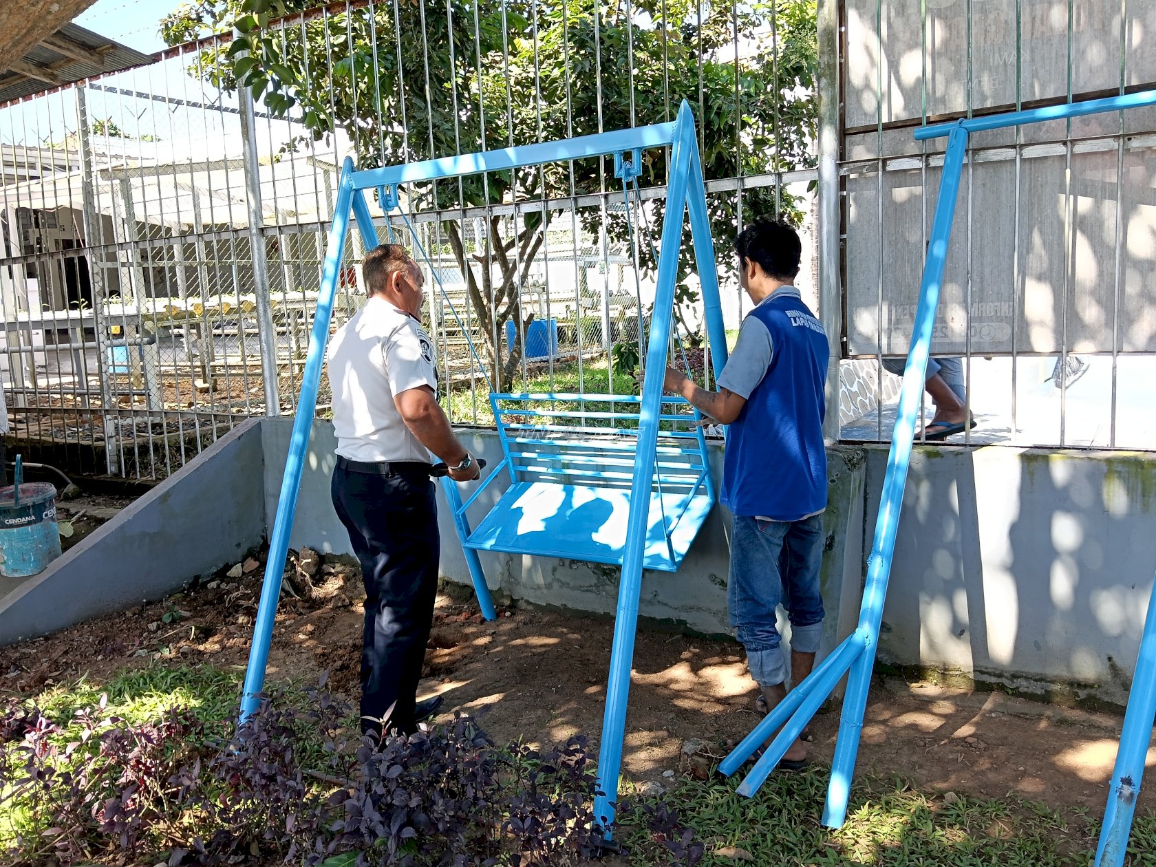 Ayunan Hasil Karya Warga Binaan, Percantik Area Bermain Anak Lapas Tanjung