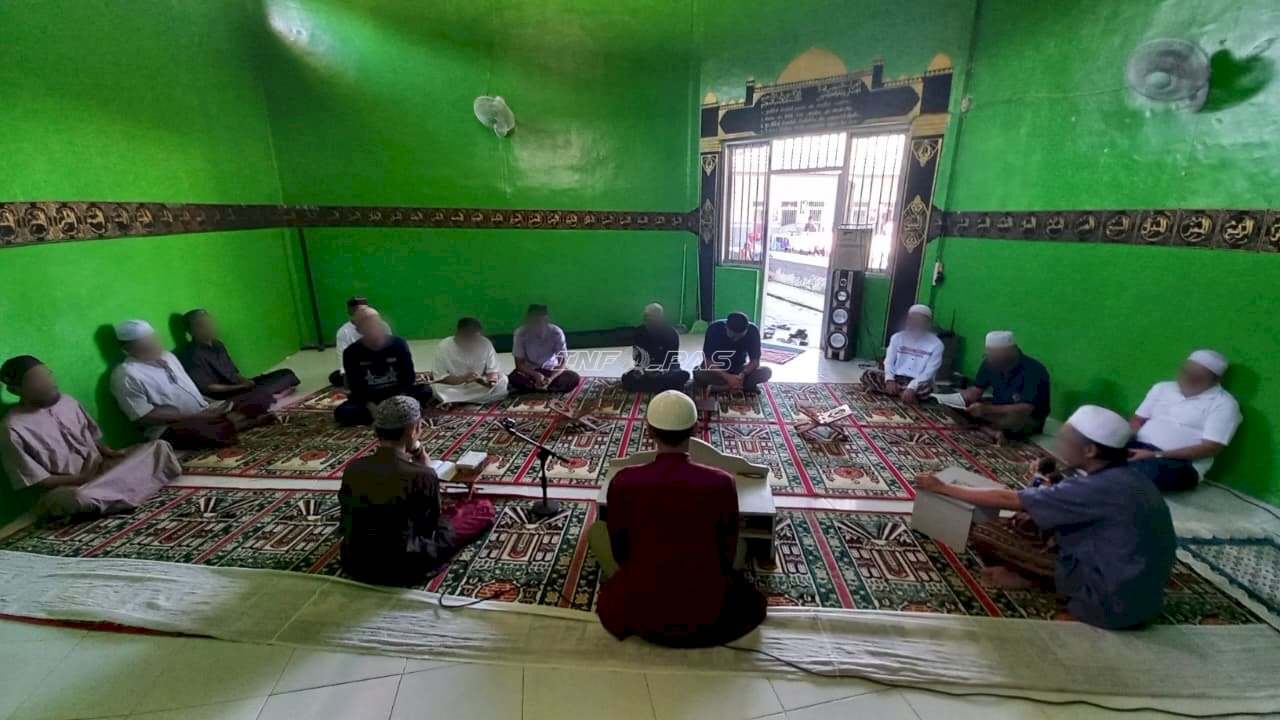 Tebar Nilai Kebaikan, Santri Lapas Banjarbaru Gelar Tausiyah Keliling Blok Hunian