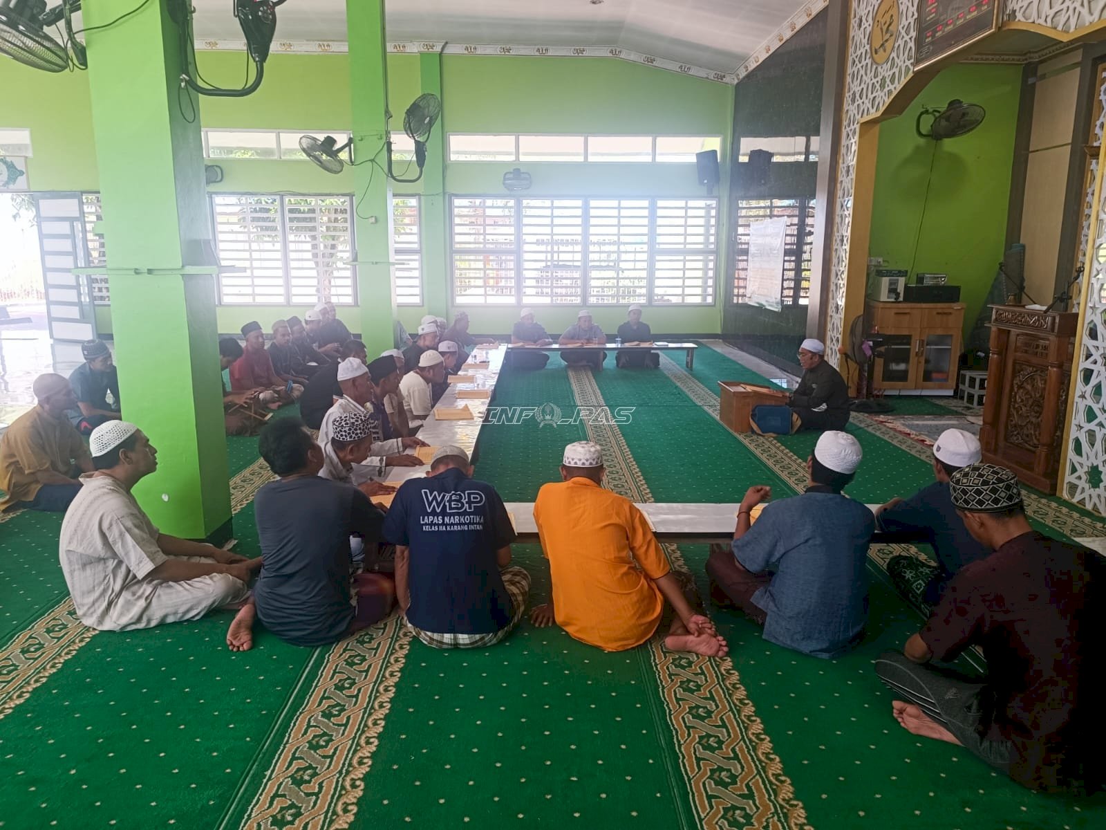 Lapas Narkotika Karang Intan Tanamkan Karakter Religius Warga Binaan lewat Dalail Khairat dan Kajian Fikih