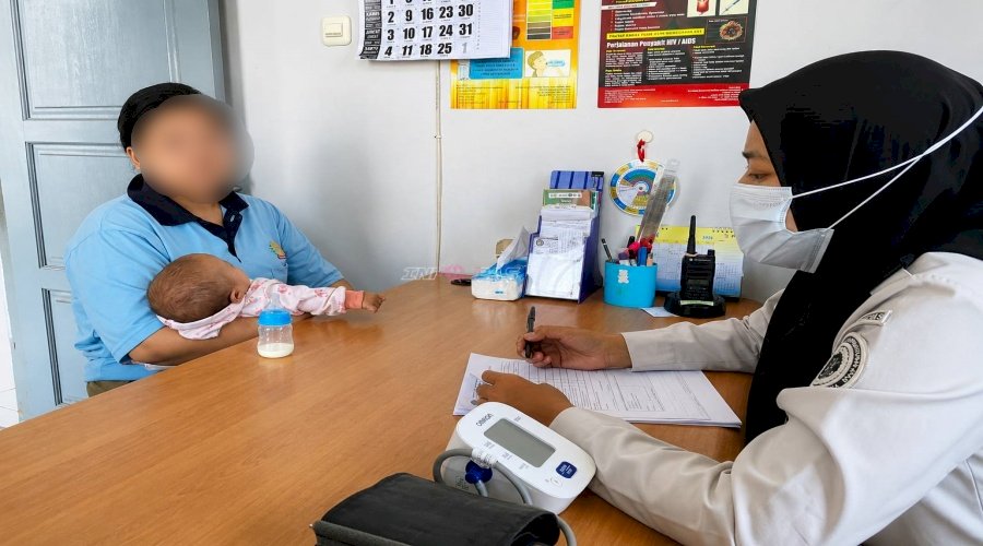 Bawa Bayi 3 Bulan, Tahanan Baru Jalani Proses Penerimaan Humanis di Rutan Perempuan Surabaya