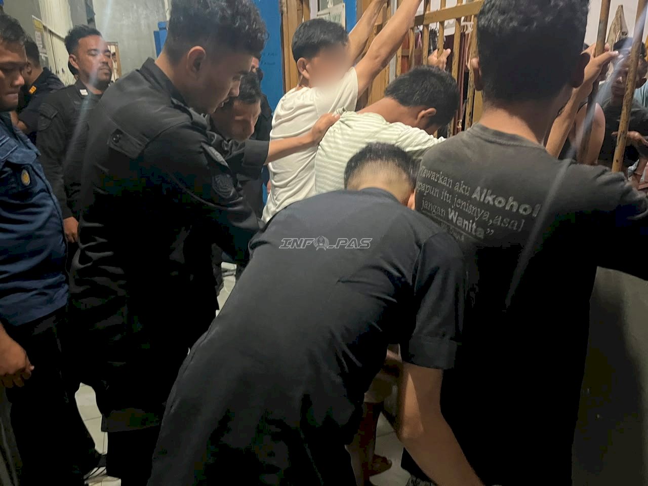 Lapas Tolitoli Tingkatkan Deteksi Dini melalui Razia Blok Hunian
