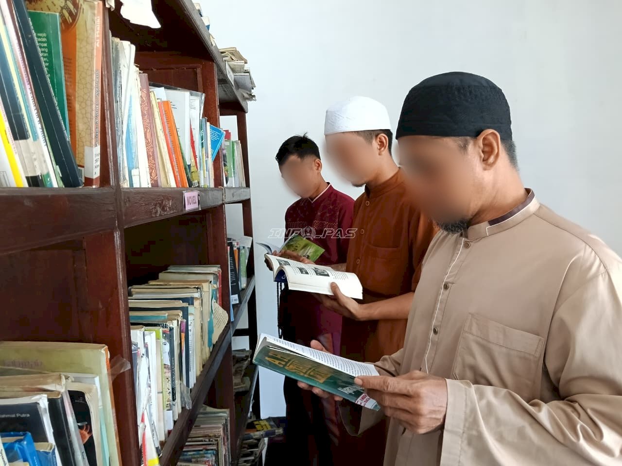 Lapas Tanjung Tingkatkan Wawasan Santri Melalui Program Literasi di Perpustakaan