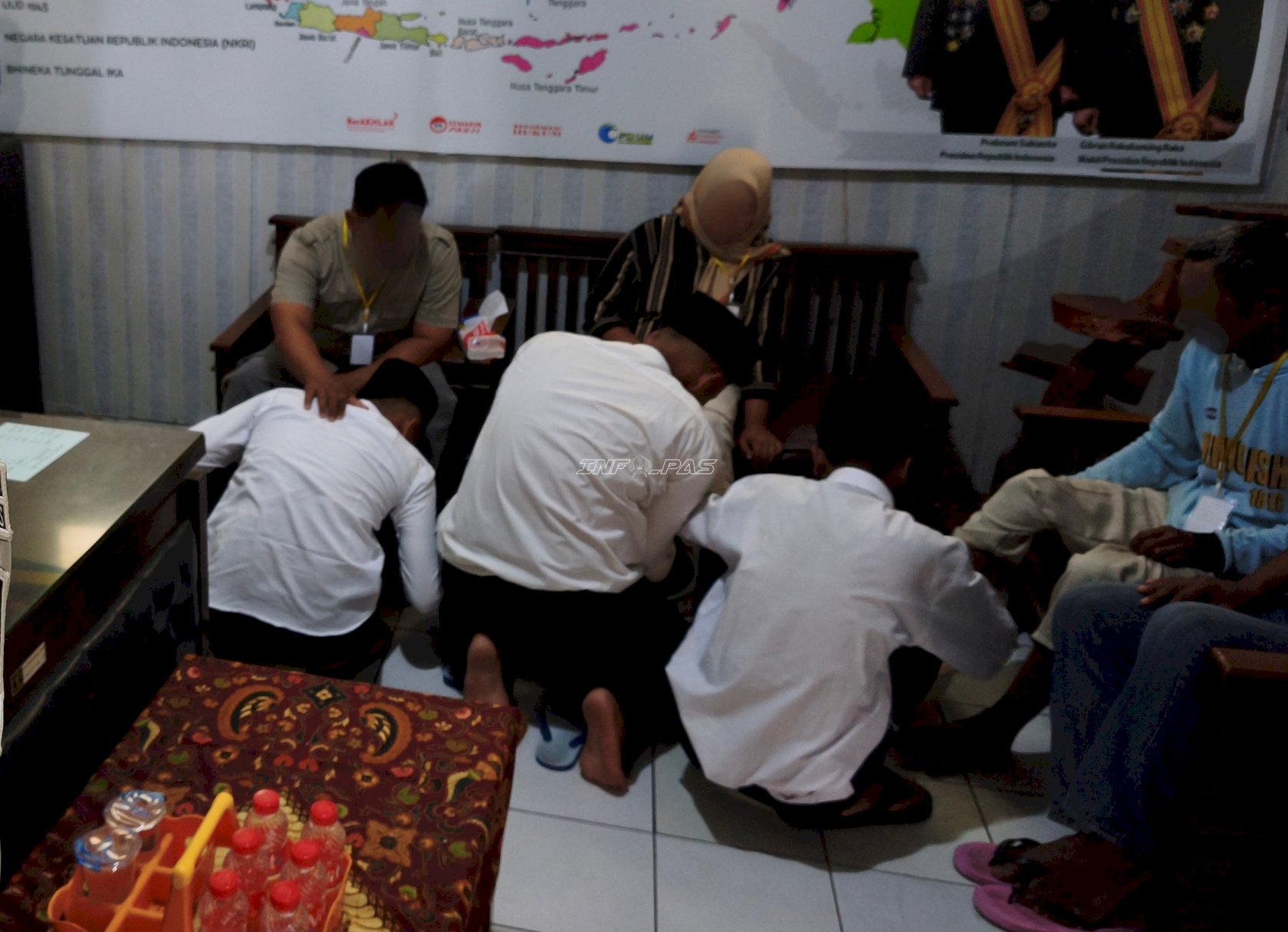 Peringati Hari Anak Nasional, ABH di Lapas Brebes Basuh Kaki Orang Tua