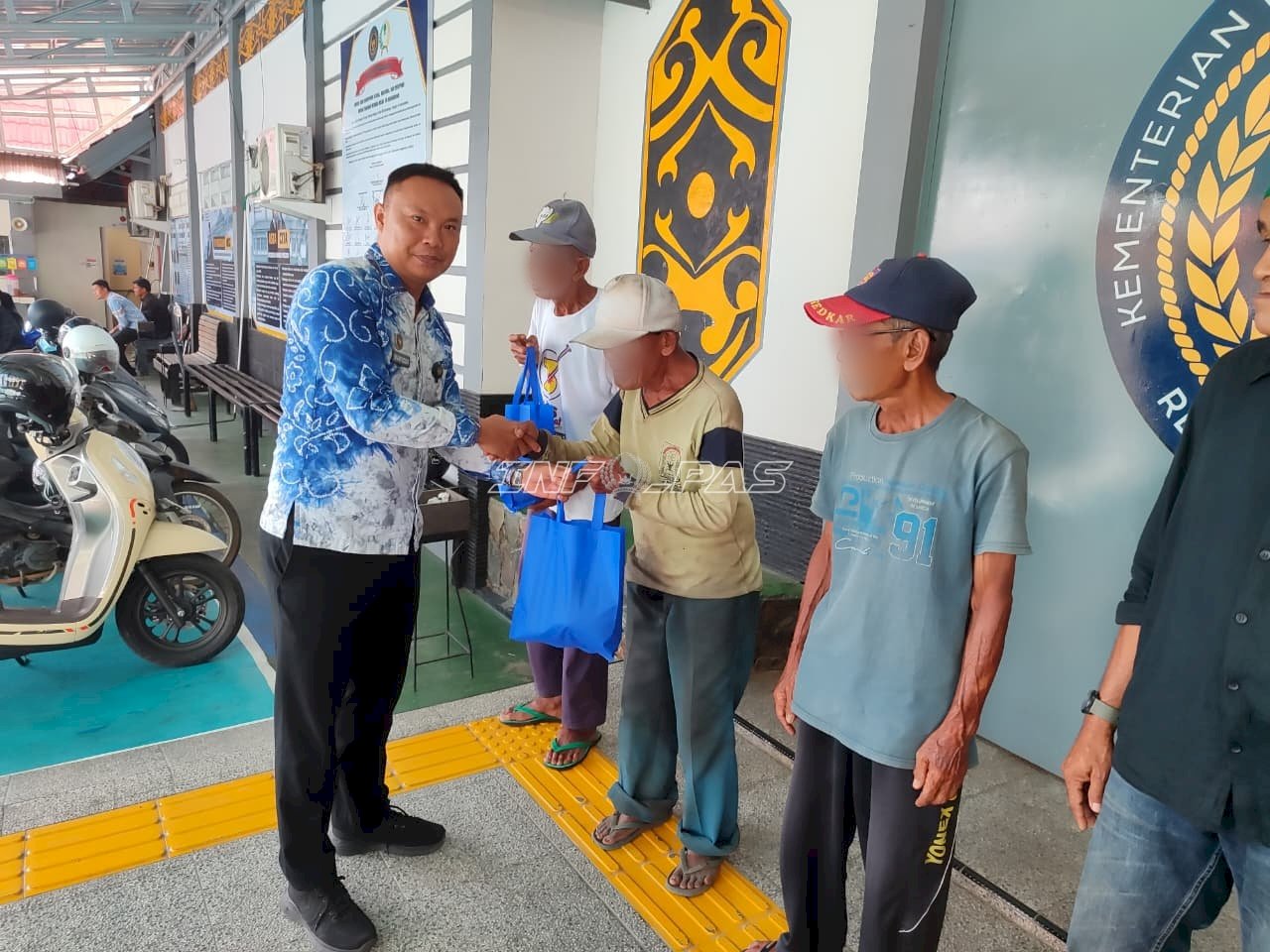 Wujudk Kepedulian Sosial, Rutan Kandangan Salurkan Bantuan kepada Masyarakat