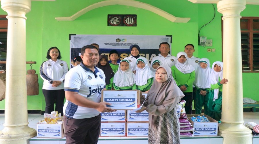 Berbagi Kasih untuk Sesama, Lapas Pemuda Madiun Serahkan Bantuan Sosial ke Panti Asuhan Siti Hajar