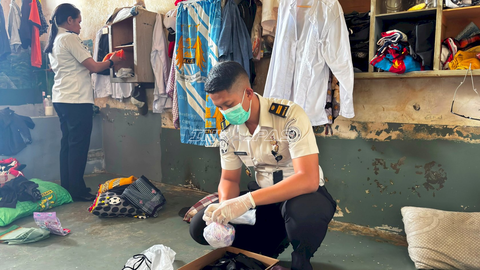 Perkuat Zero Halinar, Lapas Pemuda Madiun Razia Kamar Hunian