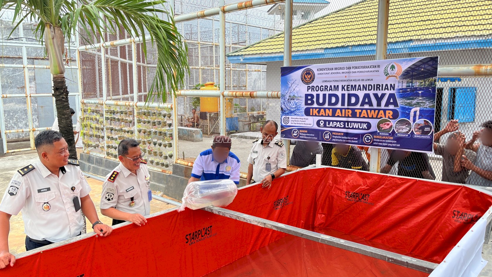 Tebar 400 Bibit Lele, Lapas Luwuk Perkuat Pembinaan Kemandirian