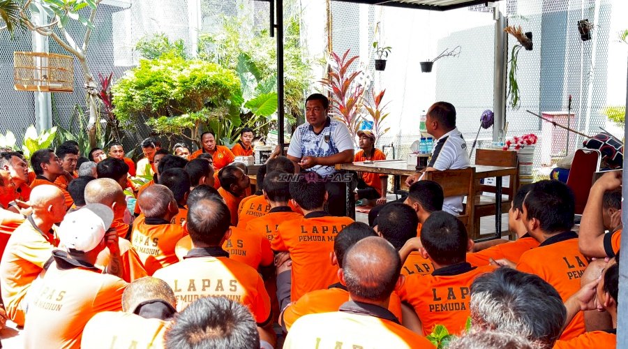 Lapas Pemuda Madiun Bangun Komunikasi Humanis lewat “Sapa Warga Sapu Masalah“
