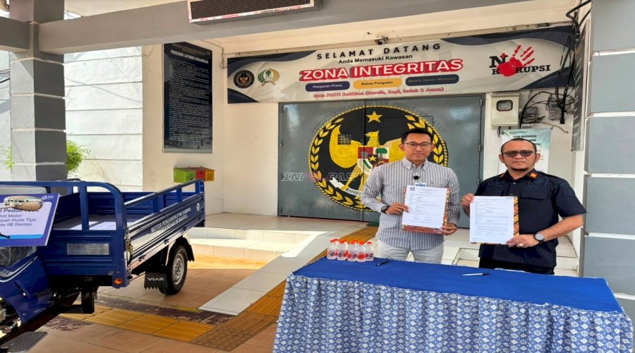 Rutan Rantau Terima Kendaraan Pengangkut Sampah dari Program BRI Peduli TJSL