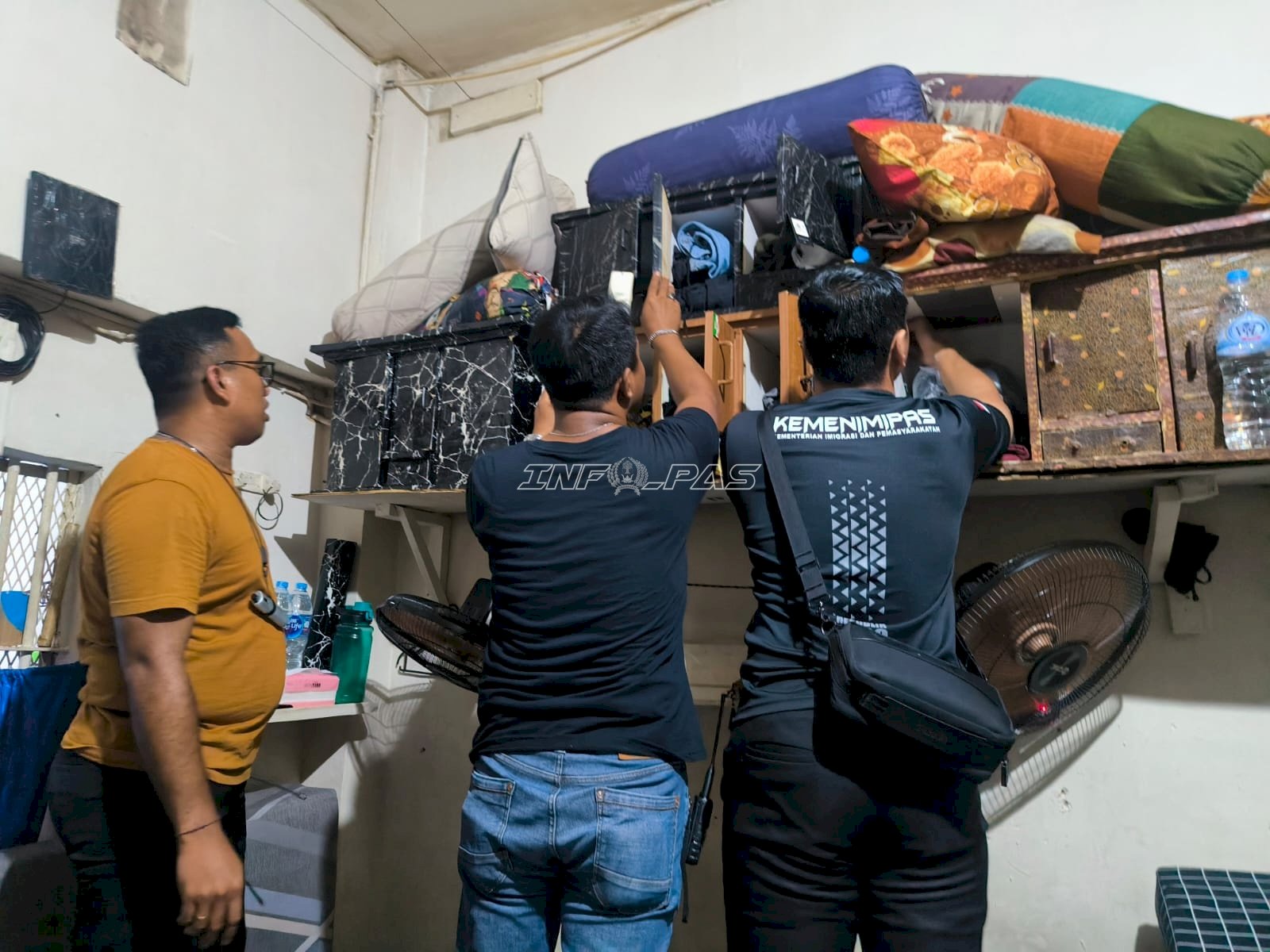 Deteksi Dini Gangguan Kamtib, Lapas Narkotika Pangkalpinang Geledah Kamar Hunian