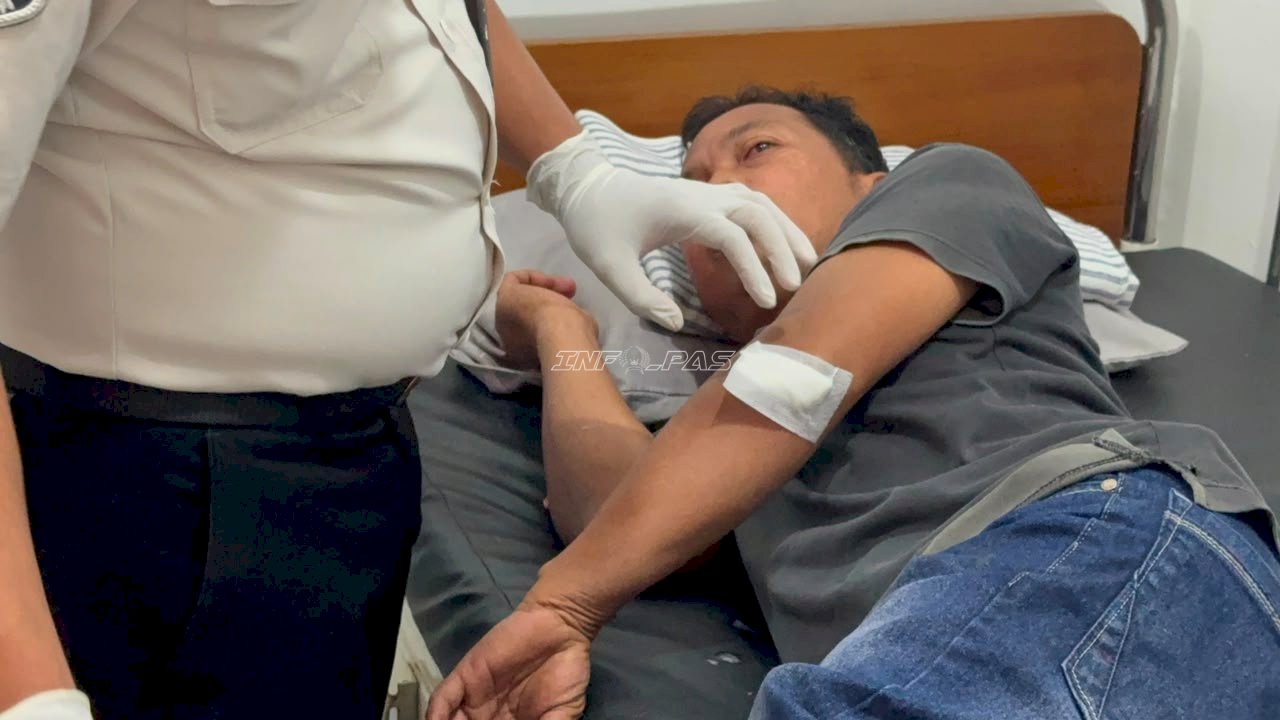 Klinik Lapas Mojokerto Berikan Pertolongan Medis kepada Pengendara Terjatuh