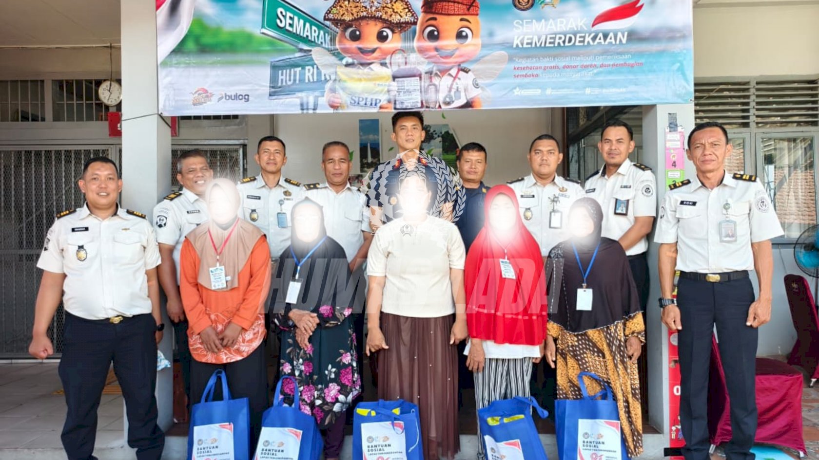 Sambut HUT Ke-81 RI, Lapas Tanjungpandan Salurkan 15 Paket Bansos bagi Keluarga Warga Binaan dan Masyarakat