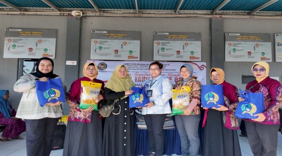 Wujudkan Kepedulian di Hari Kemerdekaan, Lapas Perempuan Martapura Bagikan 21 Paket Sembako