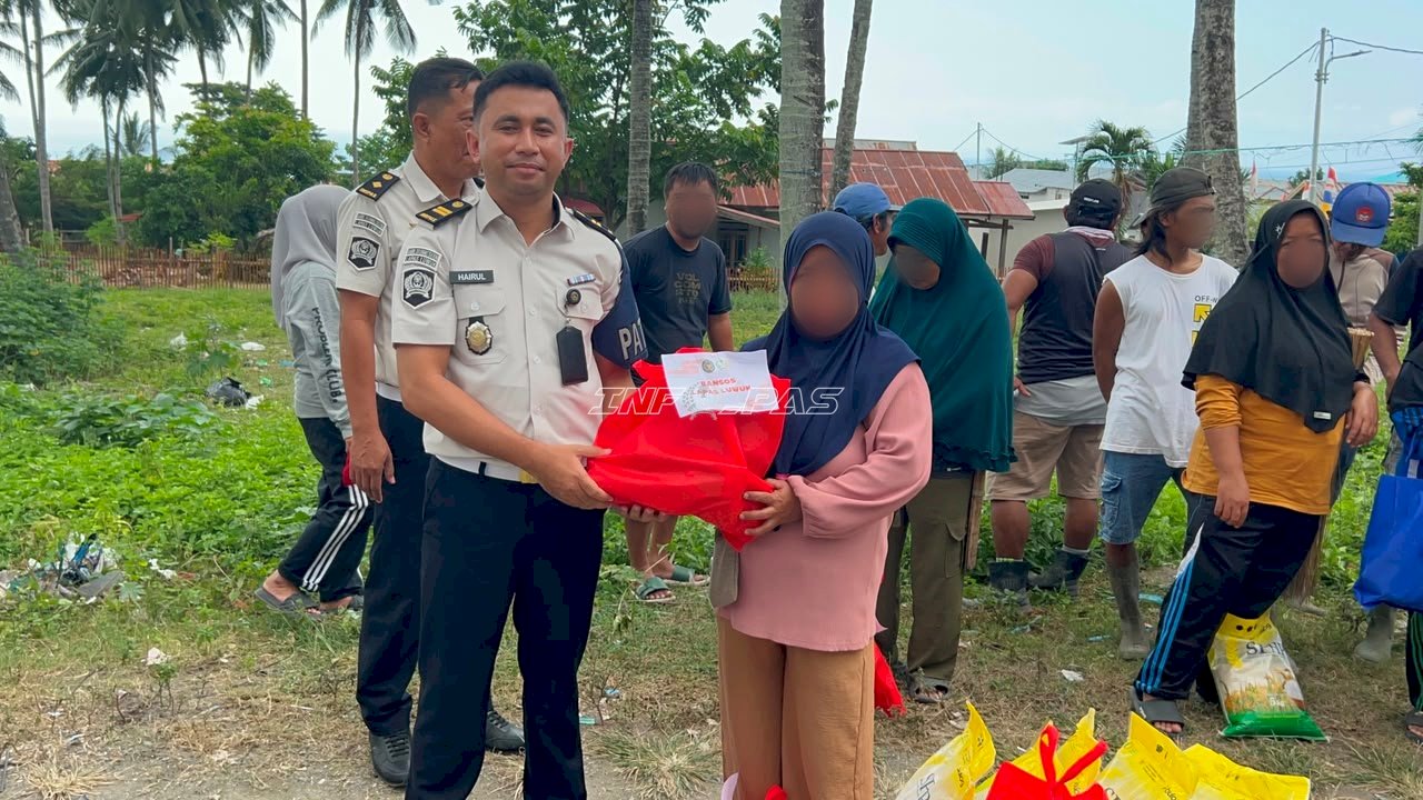 Semarak HUT ke-81 RI, Lapas Luwuk Salurkan Bansos kepada Warga Desa Binaan