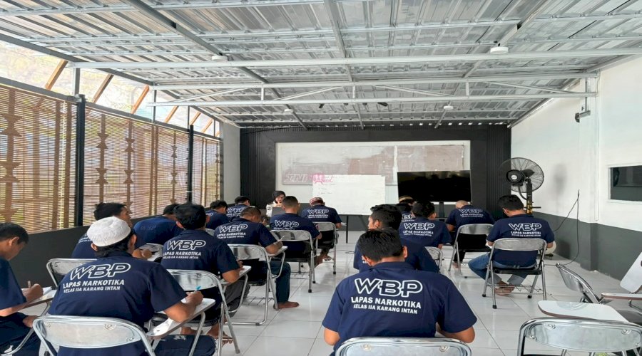 Program Pendidikan Kesetaraan Paket B Lapas Narkotika Karang Intan Dalami Tarian Tradisional