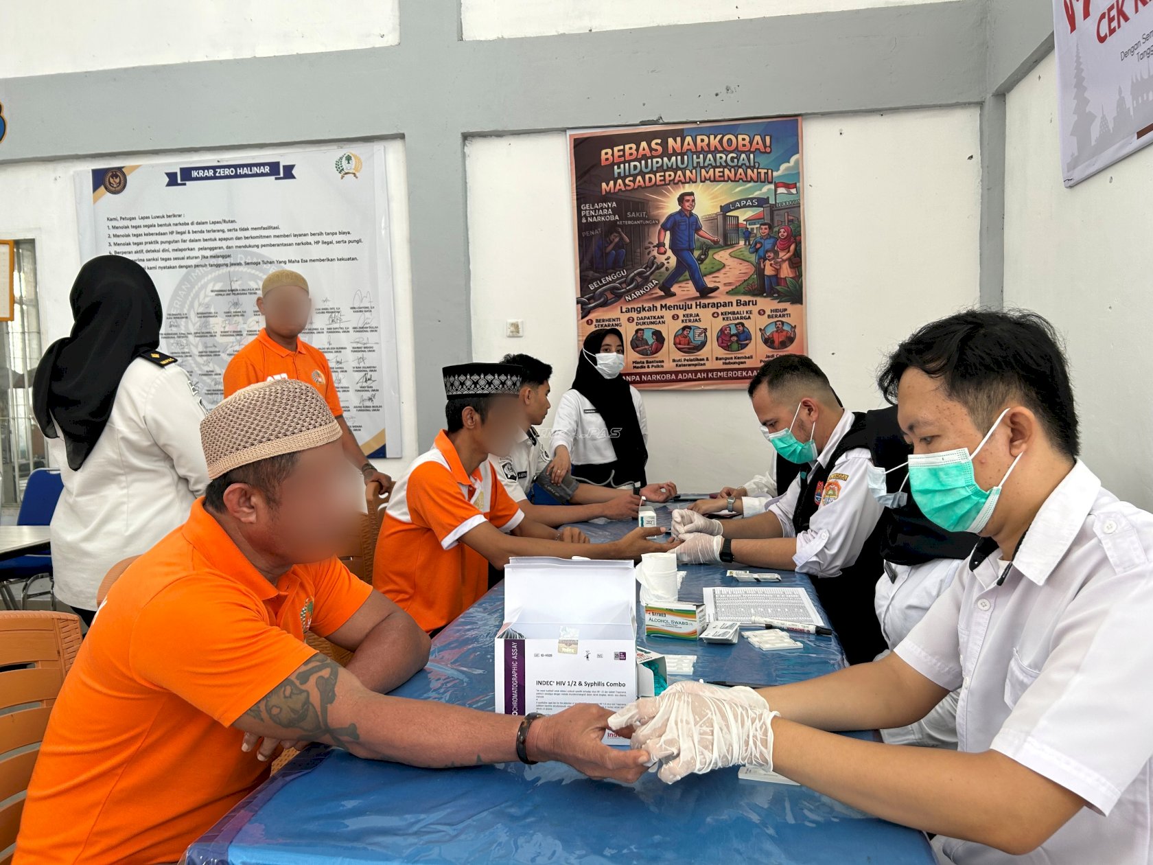 Lapas Luwuk dan Puskesmas Simpong Hadirkan CKG bagi Petugas dan Warga Binaan