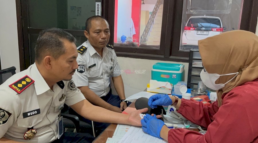 Lapas Brebes Semarakkan HUT Ke-81 RI lewat Aksi Sosial Donor Darah